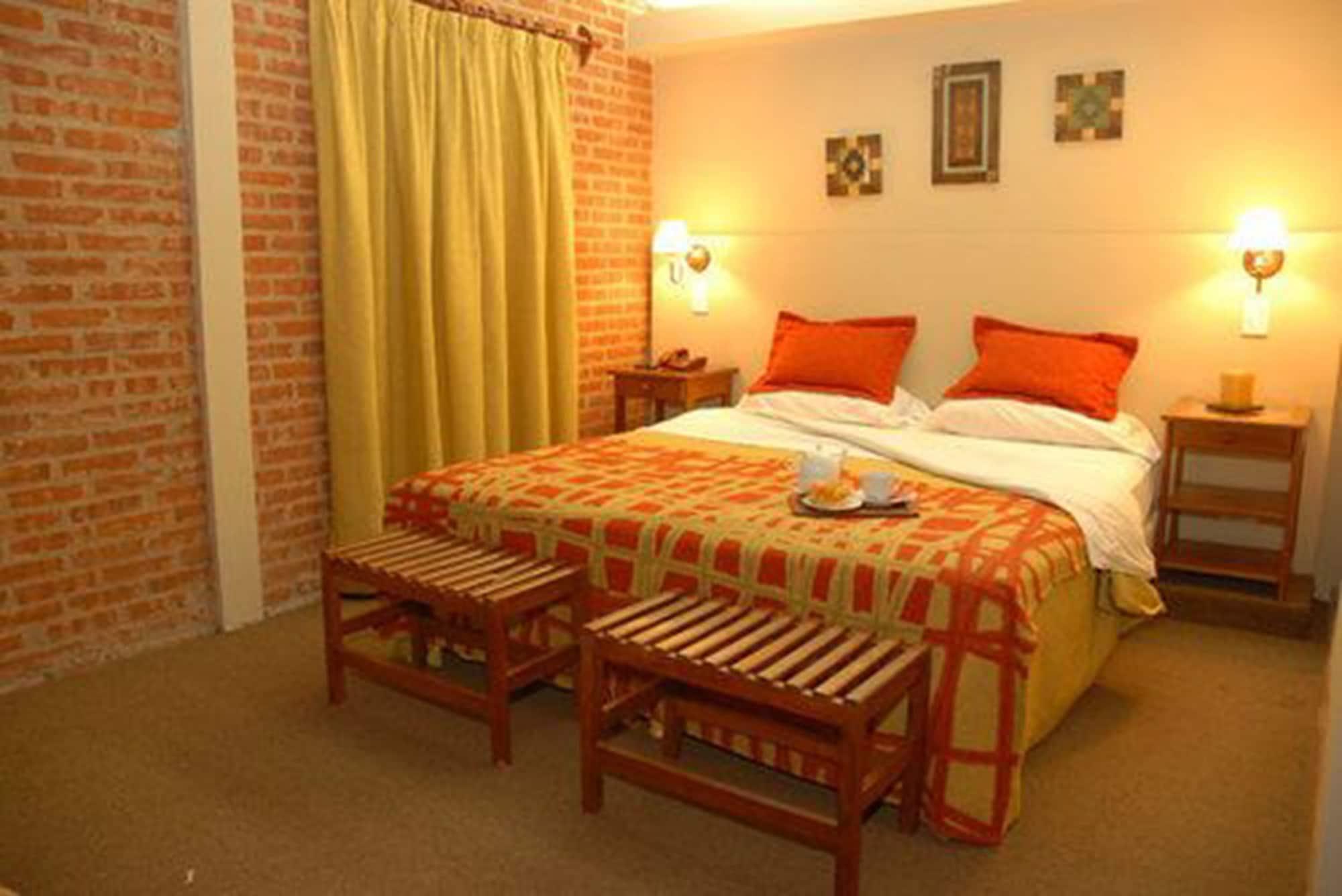 Hosteria Posta Sur El Calafate Buitenkant foto